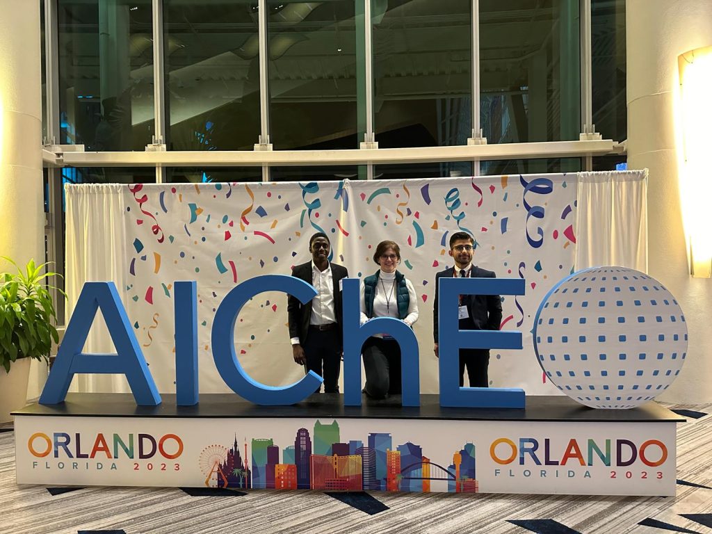 Dr. Liguori and sudents at the AIChE conference in Orlando, Florida