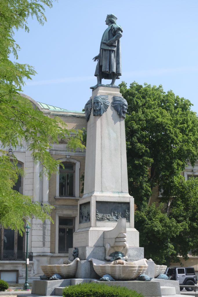 Syracuse Columbus statue